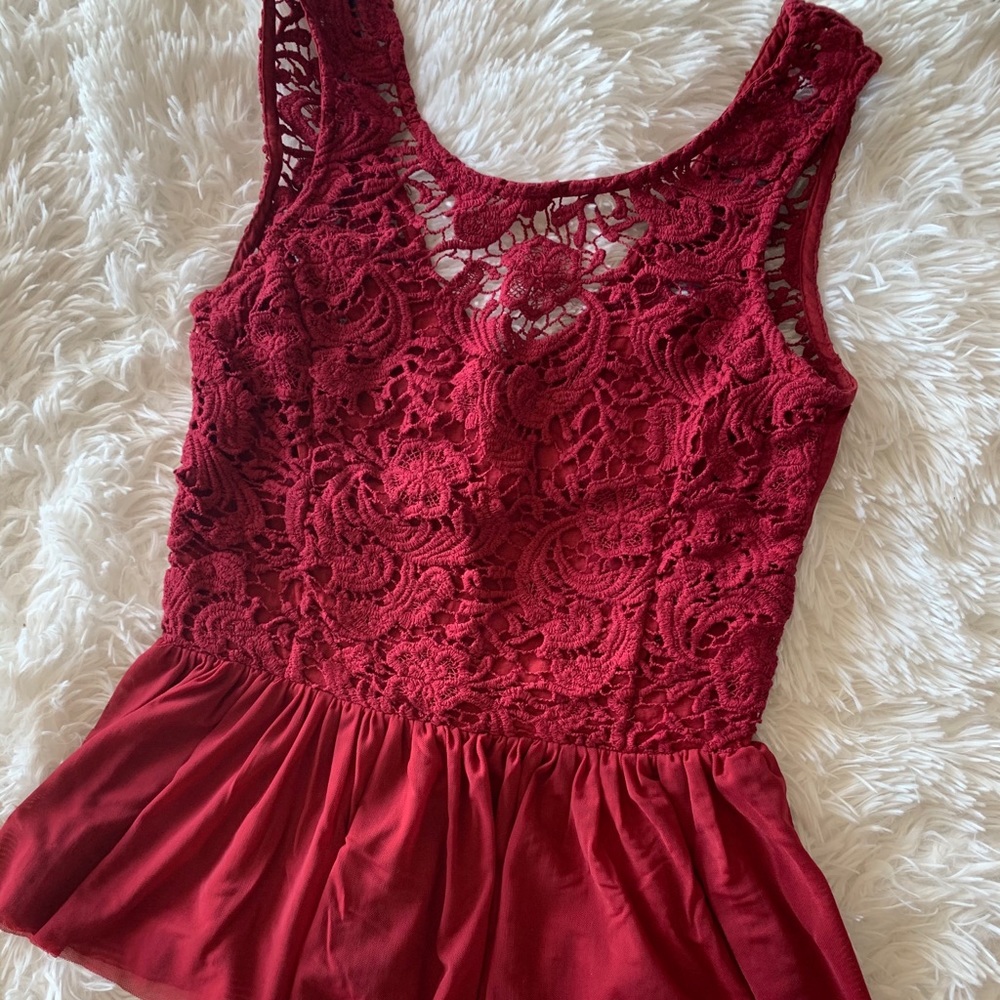 Great red/burgundy lace top xs